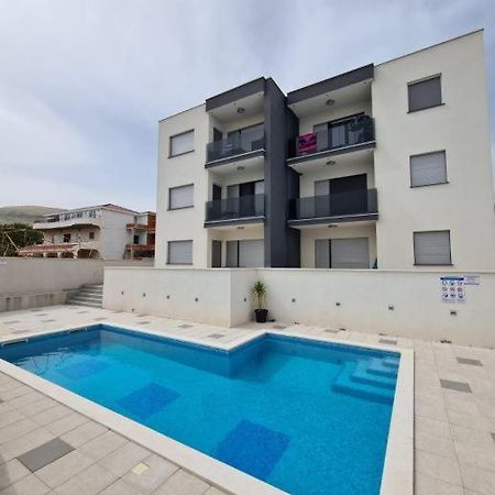 West Star Apartment تروغير المظهر الخارجي الصورة