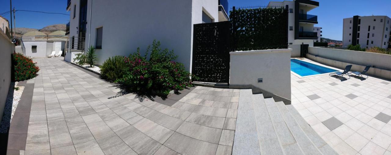 West Star Apartment تروغير المظهر الخارجي الصورة