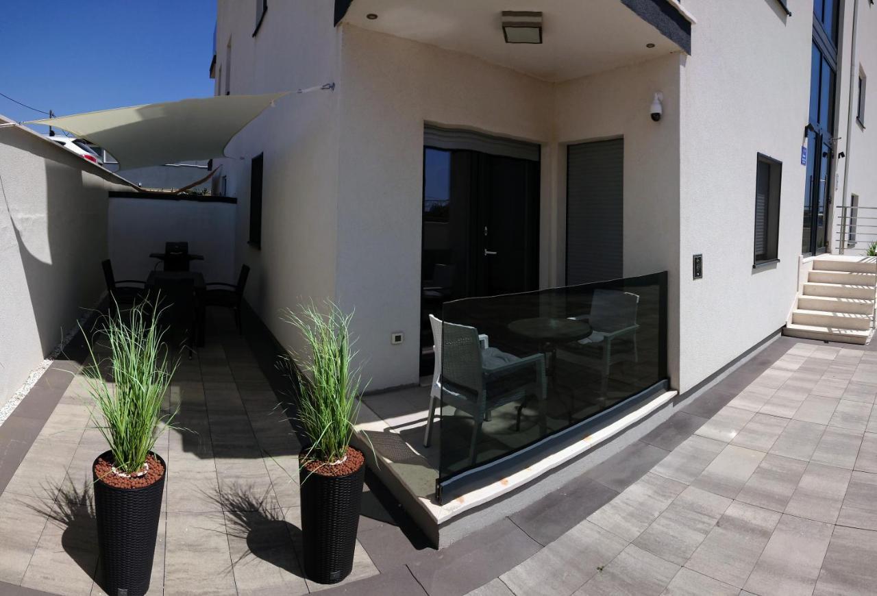 West Star Apartment تروغير المظهر الخارجي الصورة