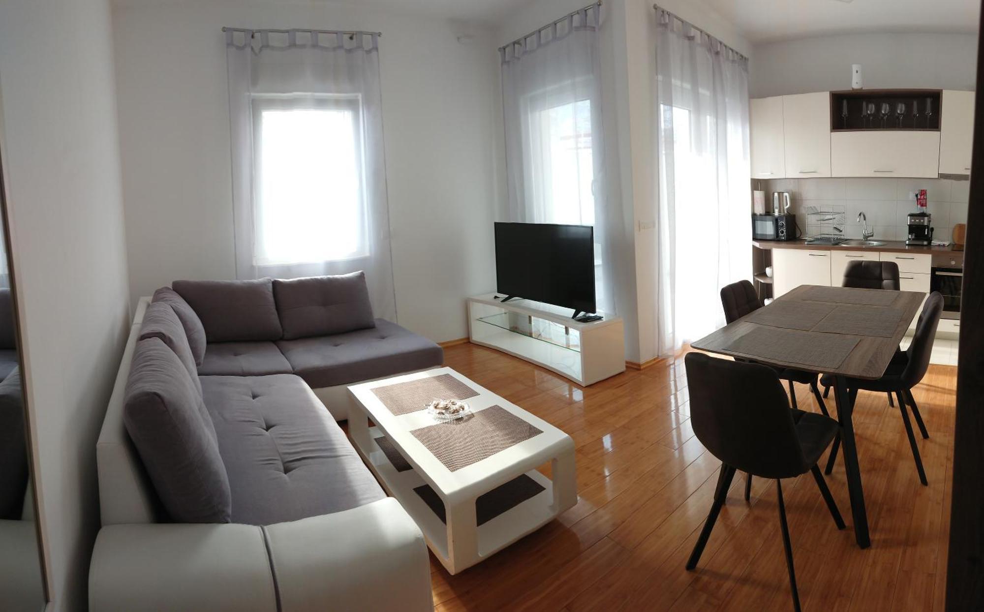 West Star Apartment تروغير المظهر الخارجي الصورة